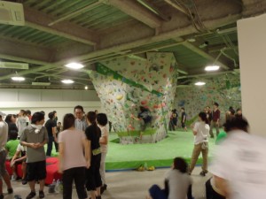 bouldering-gym-b-pump-akihabara-0002