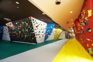 bouldering-nav-gym-gravity-research-mie