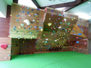 大阪府大阪市旭区のボルダリングジム『FunC2(ファンク)』