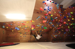 兵庫県尼崎市のボルダリングジム『ボラーレ・エスカラーダ』